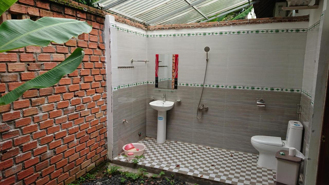 Vuonthuguesthousegarden Κον Τουμ Εξωτερικό φωτογραφία